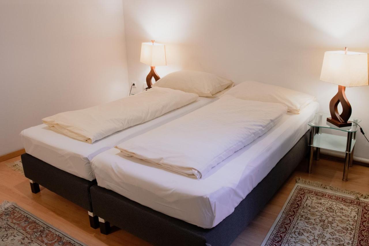 Doppel- oder Zweibettzimmer